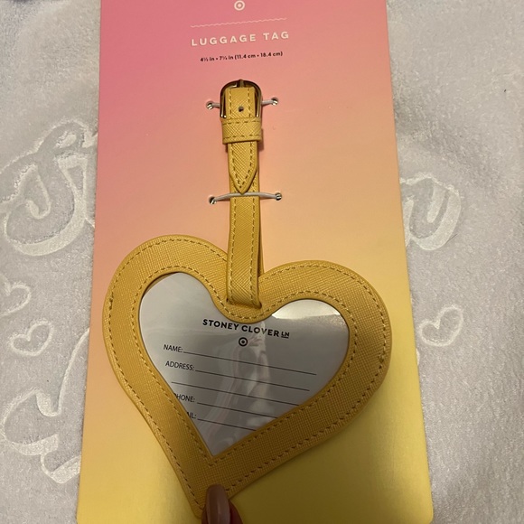 Stoney clover items from the target line - Picture 5 of 6